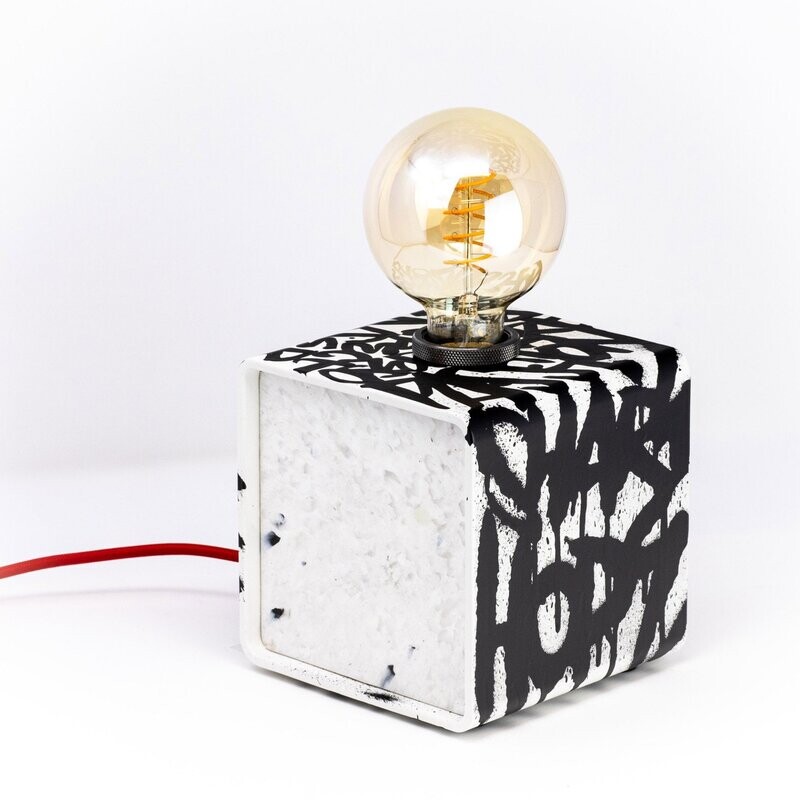 kiu Lampe CUBE 150 par Denis Meyers 04/30