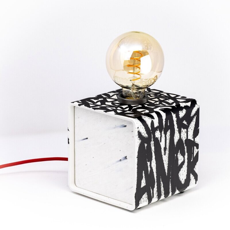 kiu Lampe CUBE 150 par Denis Meyers 06/30