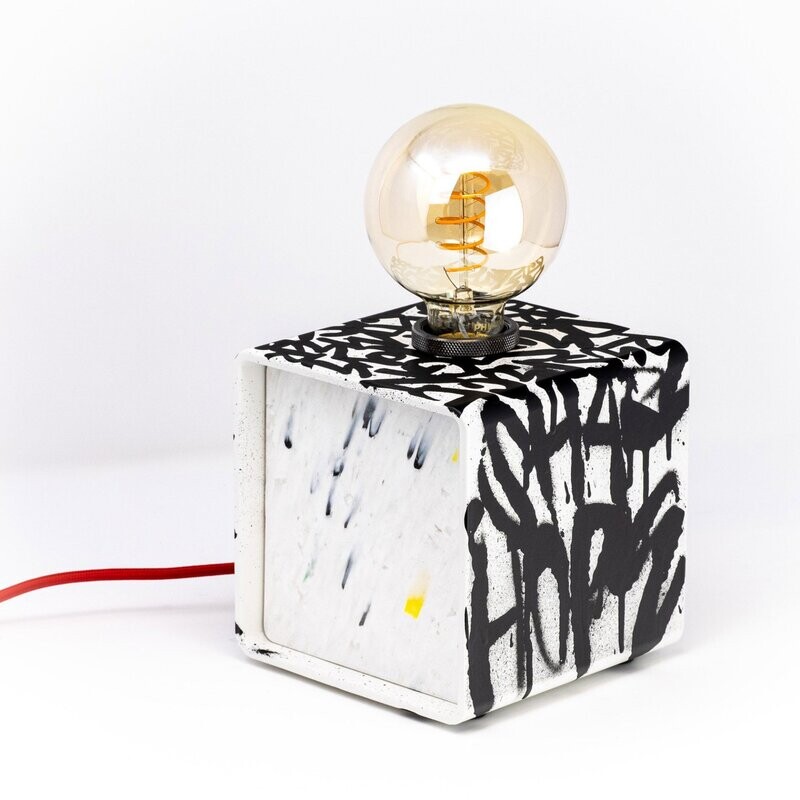 kiu Lampe CUBE 150 par Denis Meyers 10/30
