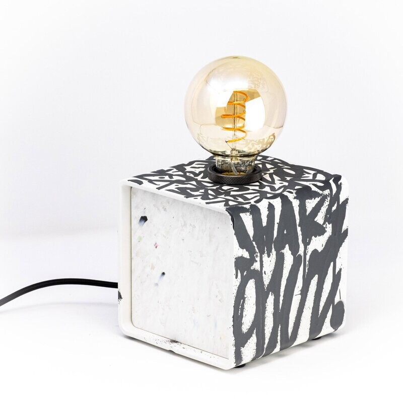 kiu Lampe CUBE 150 par Denis Meyers 13/30