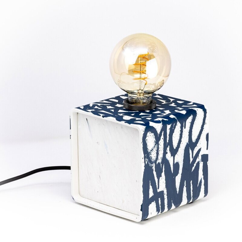 kiu Lampe CUBE 150 par Denis Meyers 20/30