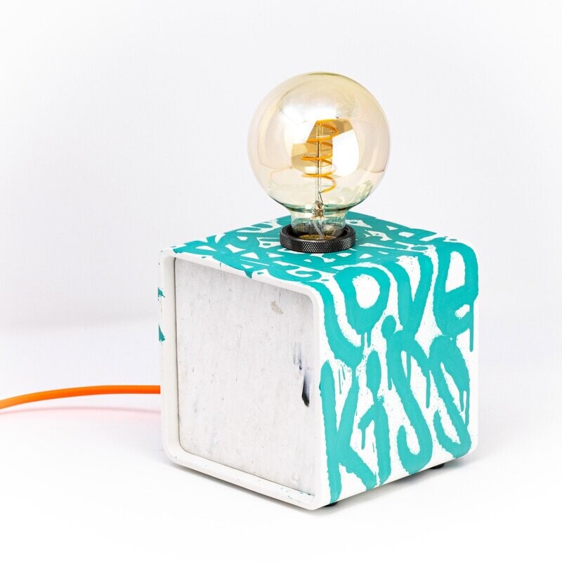 kiu Lampe CUBE 150 par Denis Meyers 28/30