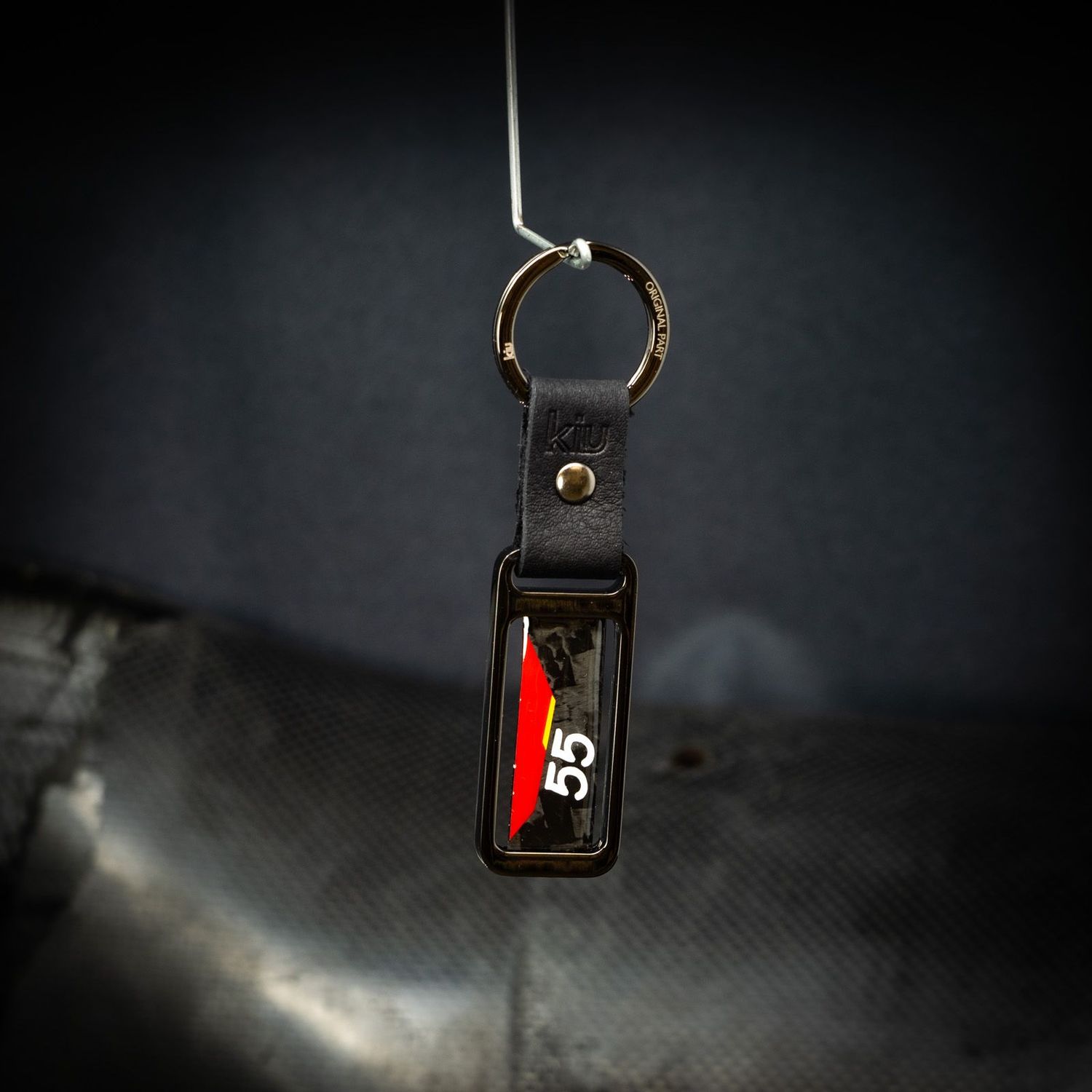 Ferrari SF21 F1  Carlos Sainz Jr. carbon/metal black keyring