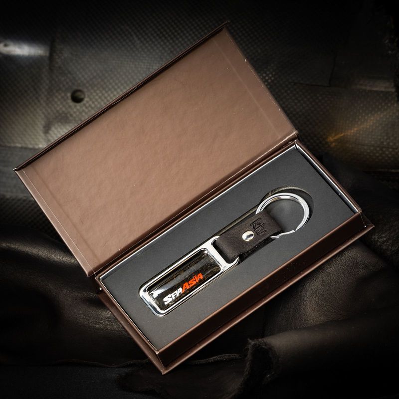 Porte-clés métal/carbone Spa-Asia