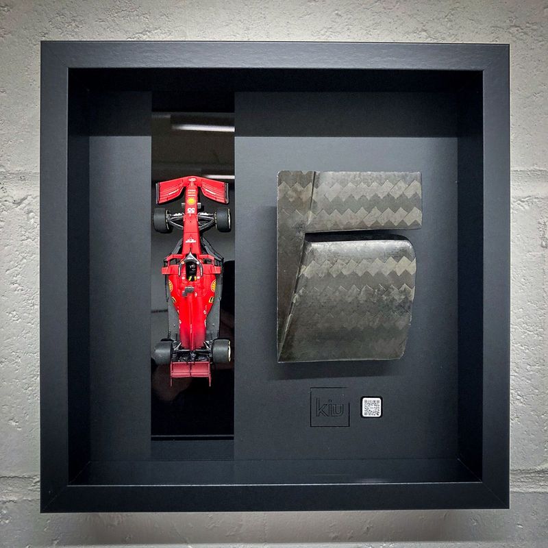 Cadre Miniature + Carbone F1 Carlos Sainz Jr.