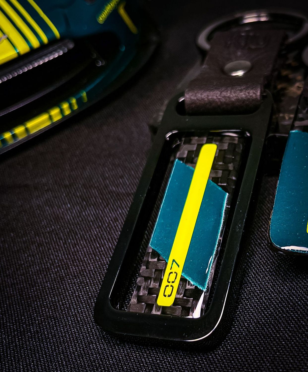 Porte-clés métal/carbone Aston Martin #007 Porte-clés métal/carbone Aston Martin #007