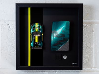 Cadre Aston Martin #007_01 Cadre Aston Martin #007_01