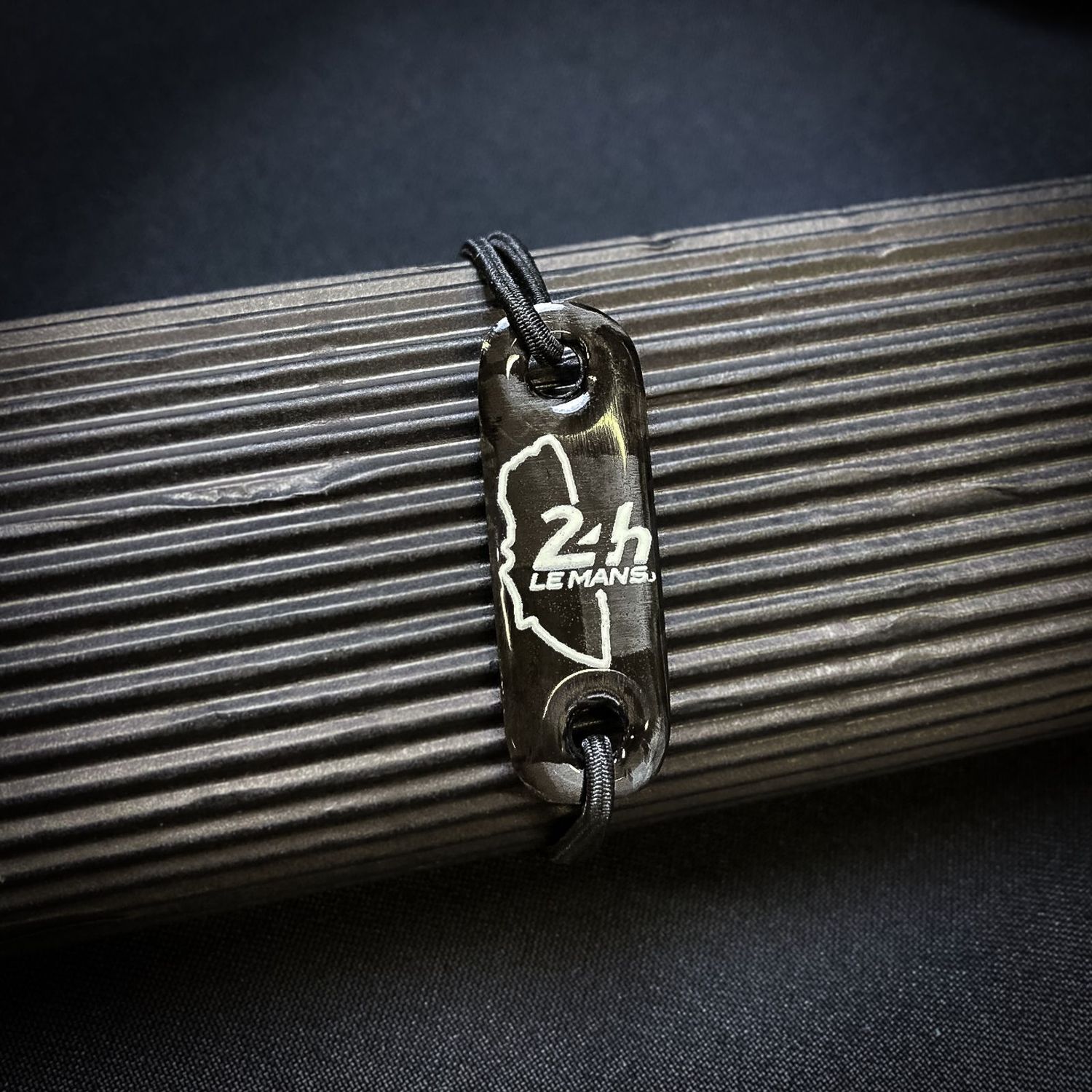 Bracelet Carbone tracé 24h Le Mans® Bracelet Carbone tracé 24h Le Mans®
