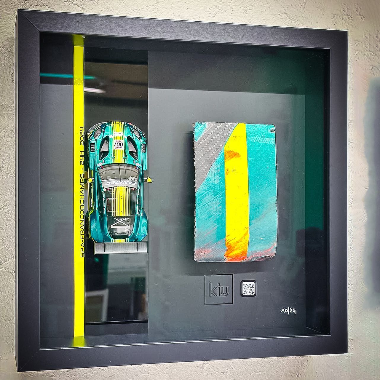 Cadre Aston Martin #007_10 Cadre Aston Martin #007_10