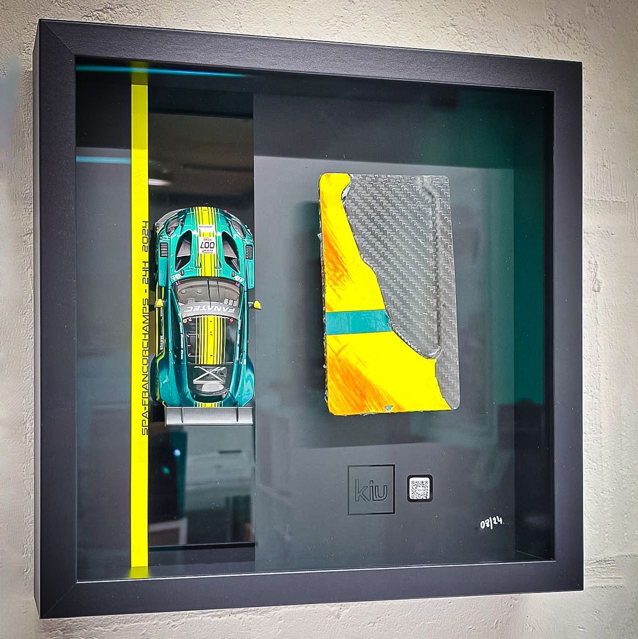 Cadre Aston Martin #007_08