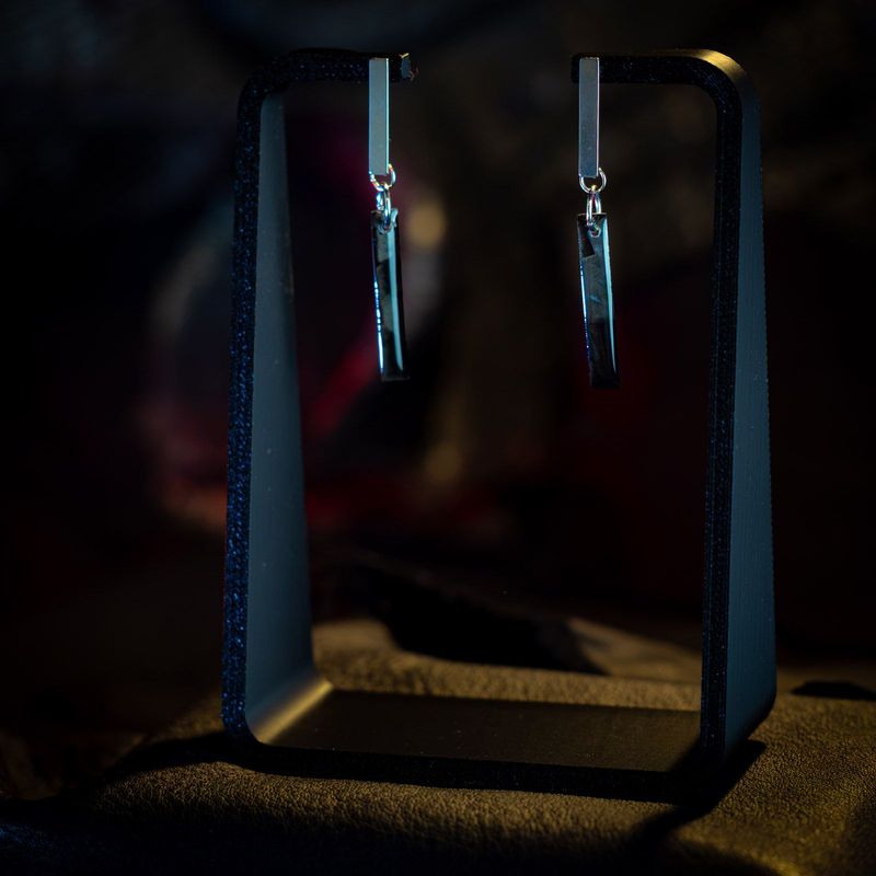 Boucles d'oreilles Carbone/Inox Formule1© Ferrari© SF21 Carlos Sainz