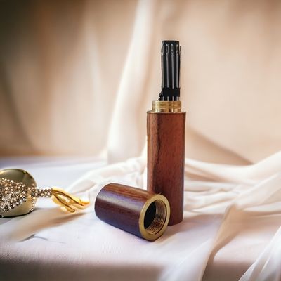 Šivanke za vezenje v škatlici