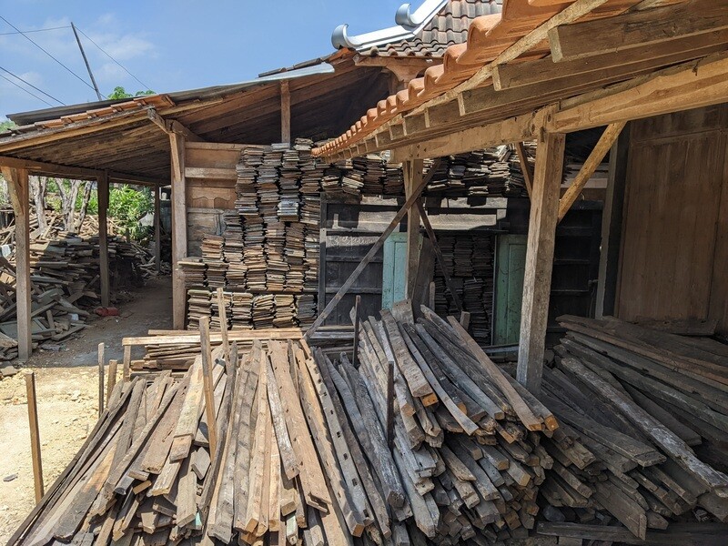 What is reclaimed teak furniture?