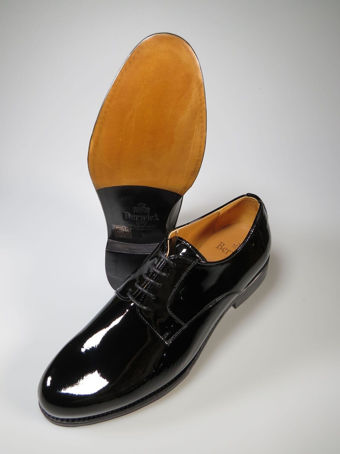 Glatter Derby schwarz Lackleder