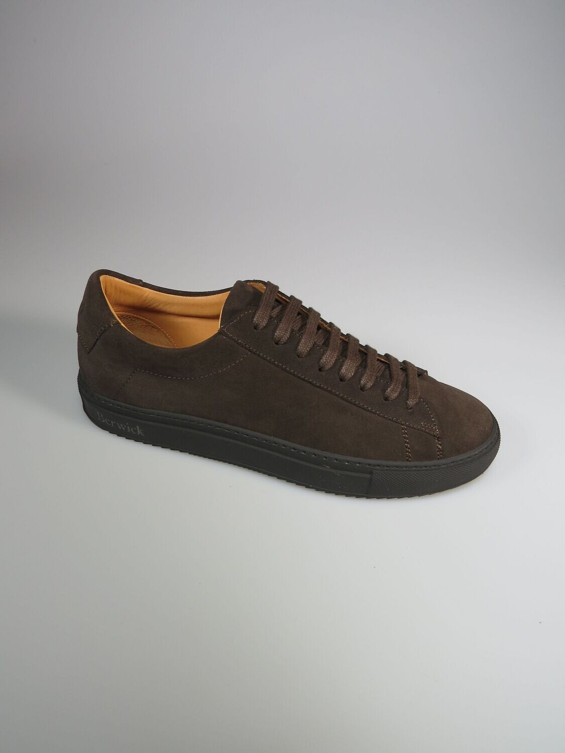 Sportschuhe dunkelbraun Velours