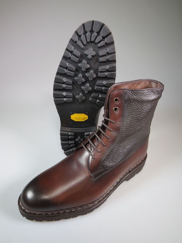 Schnürstiefel dunkelbraun/geprägt