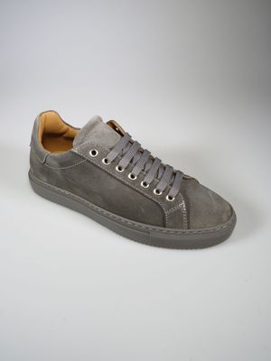 Sportschuhe grau Velours