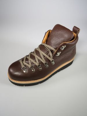 Bergschuh dunkelbraun geprägt knöchelhoch