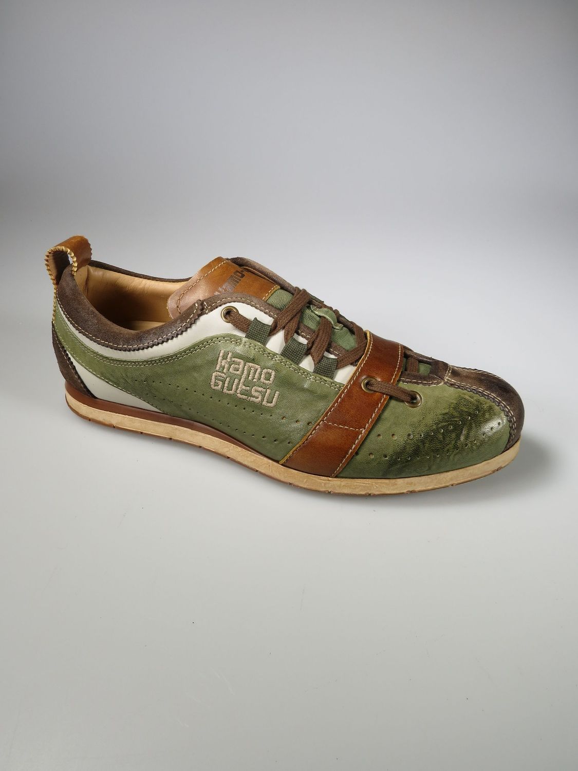 Sportschuhe grün/braun/weiß