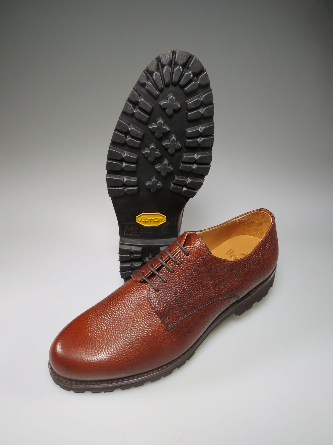 Glatter Derby braun Scotchgrain mit Vibramsohle Glatter Derby braun Scotchgrain mit Vibramsohle