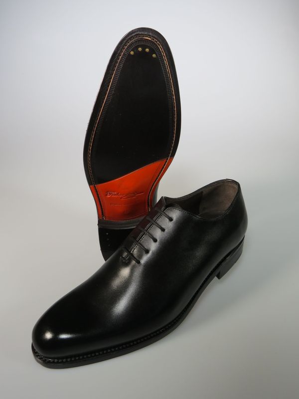 Haferlschnitt mit Mittelnaht schwarz