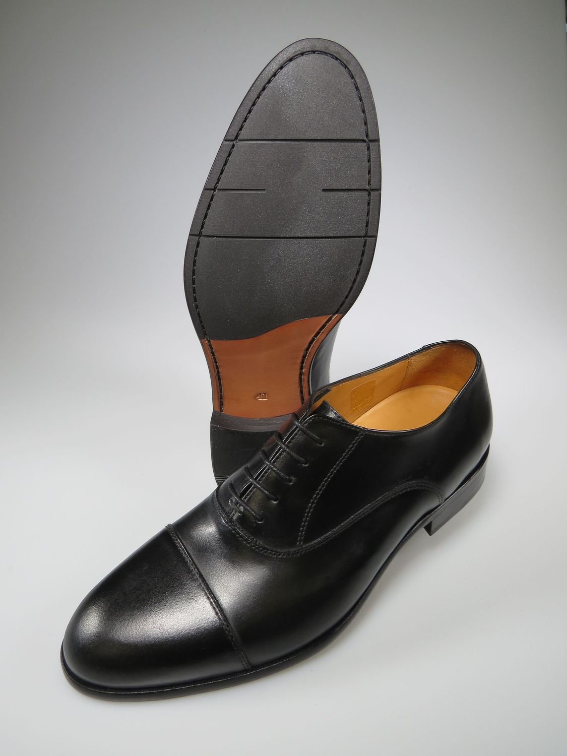 Oxford mit Kappennaht schwarz Oxford mit Kappennaht schwarz