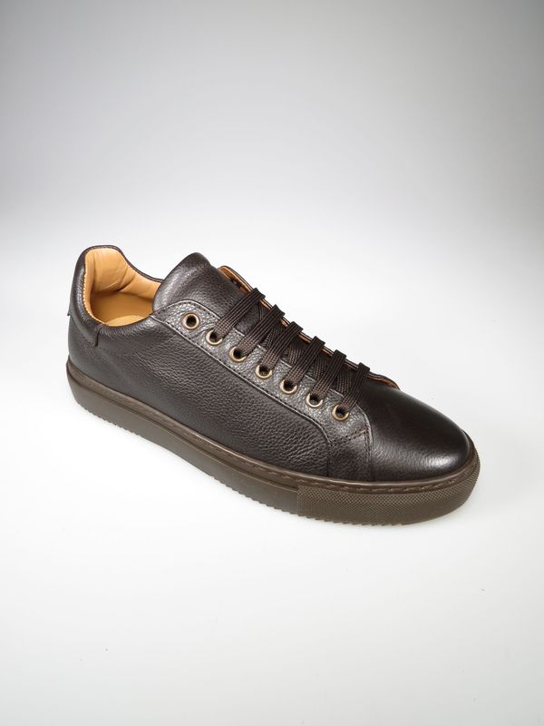 Sportschuhe dunkelbraun geprägt Sportschuhe dunkelbraun geprägt