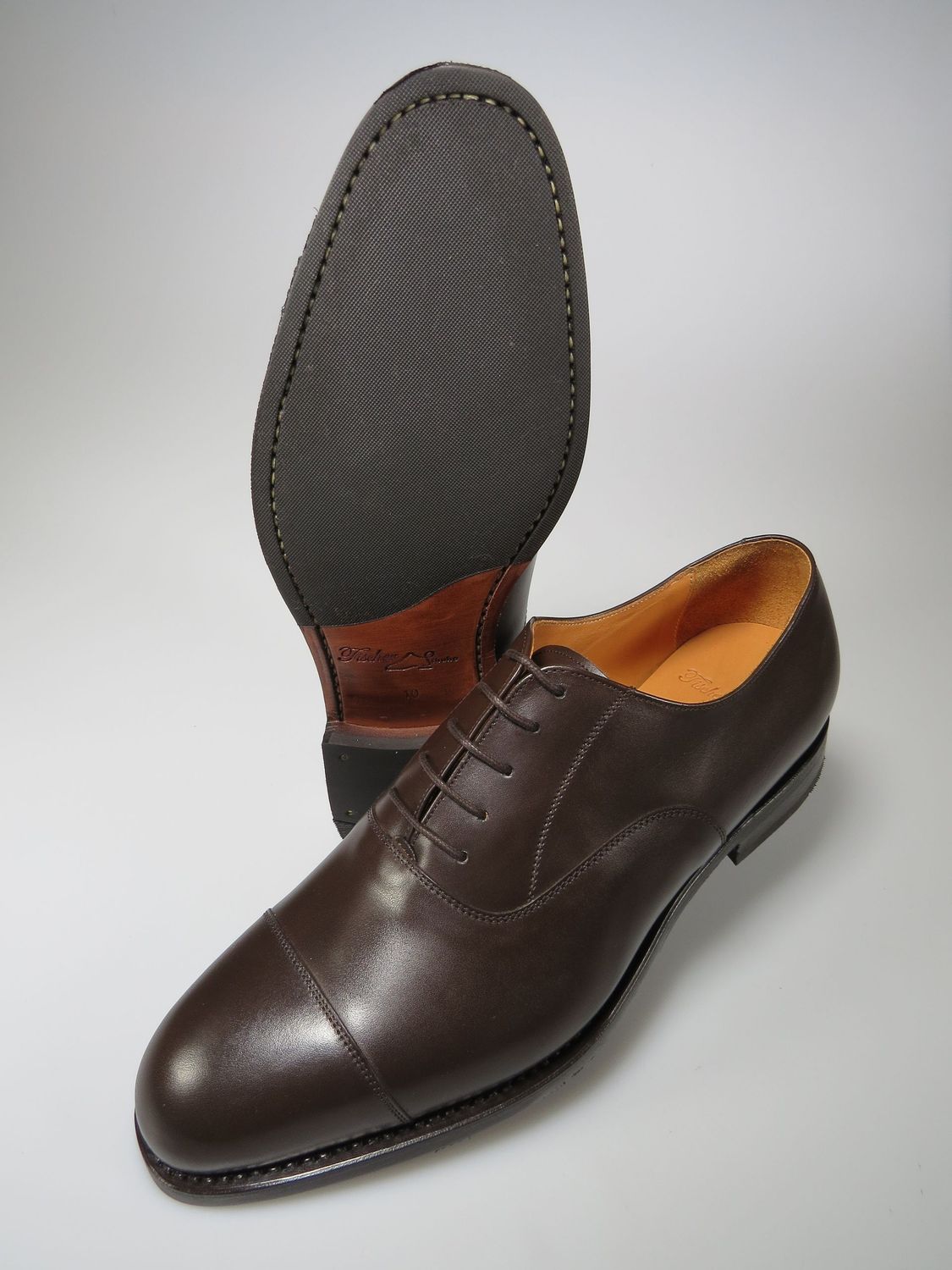 Oxford mit Kappennaht dunkelbraun Oxford mit Kappennaht dunkelbraun