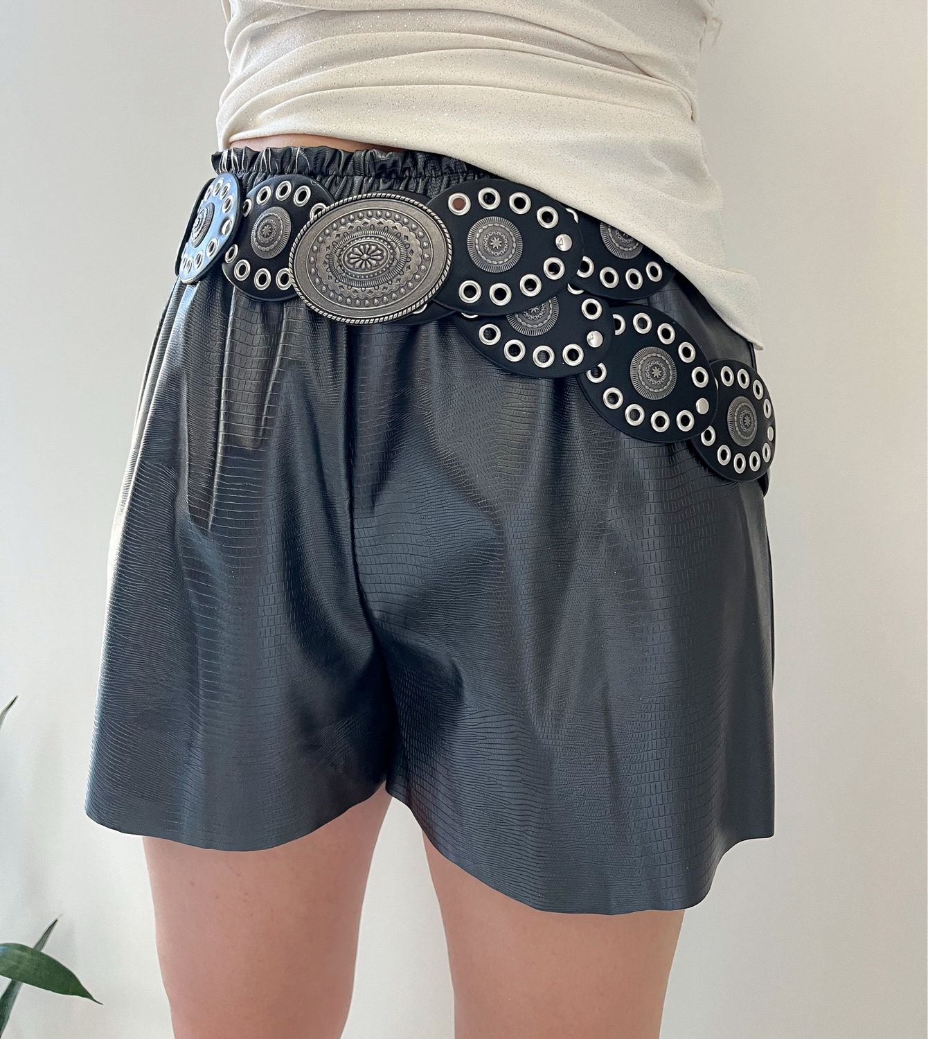 SHORT ENGOMADO