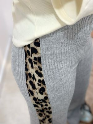 PANTALON GRIS PRINT