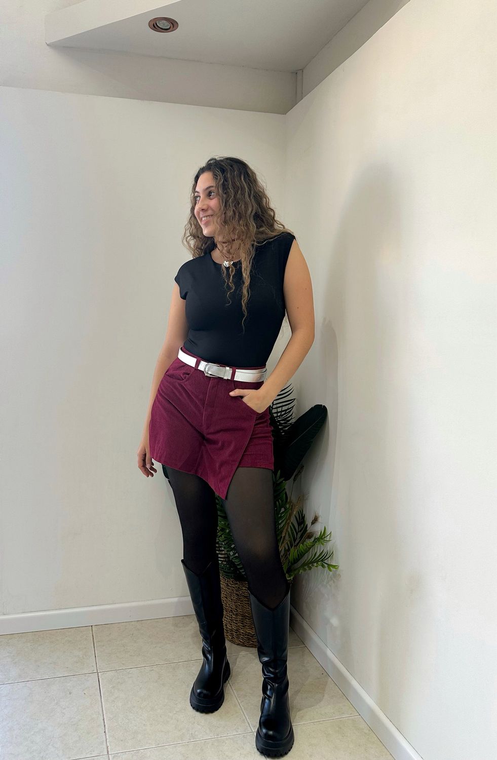 SHORT POLLERA PANA
