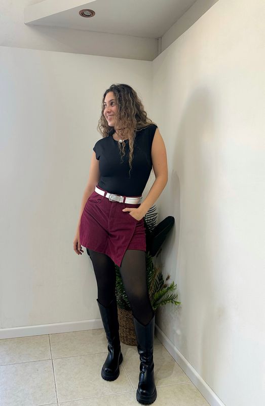 SHORT POLLERA PANA