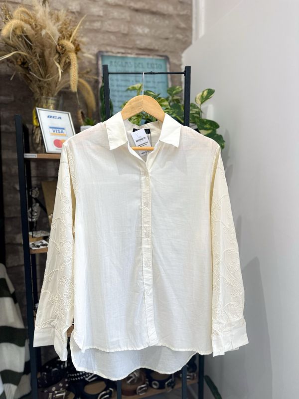 CAMISA BORDADA