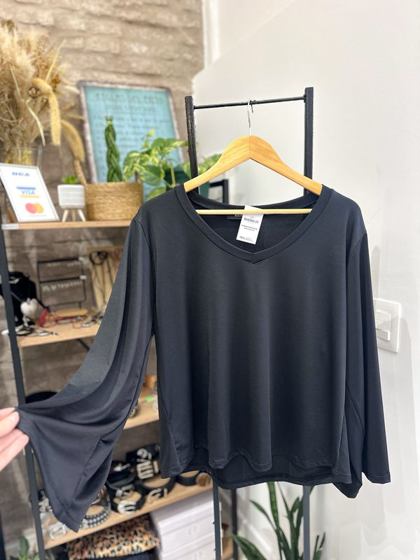 BLUSA V