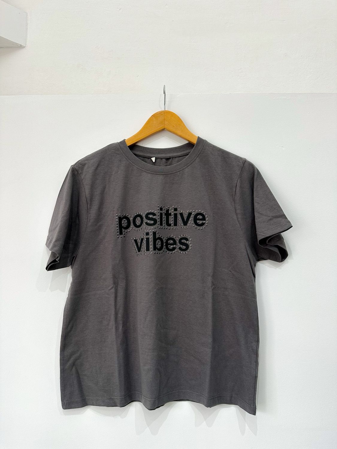 REMERA VIBES