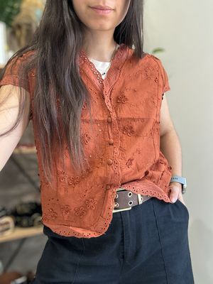 BLUSA BRODERIE CHOCO