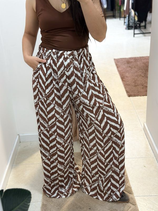 PANTALÓN MARRÓN