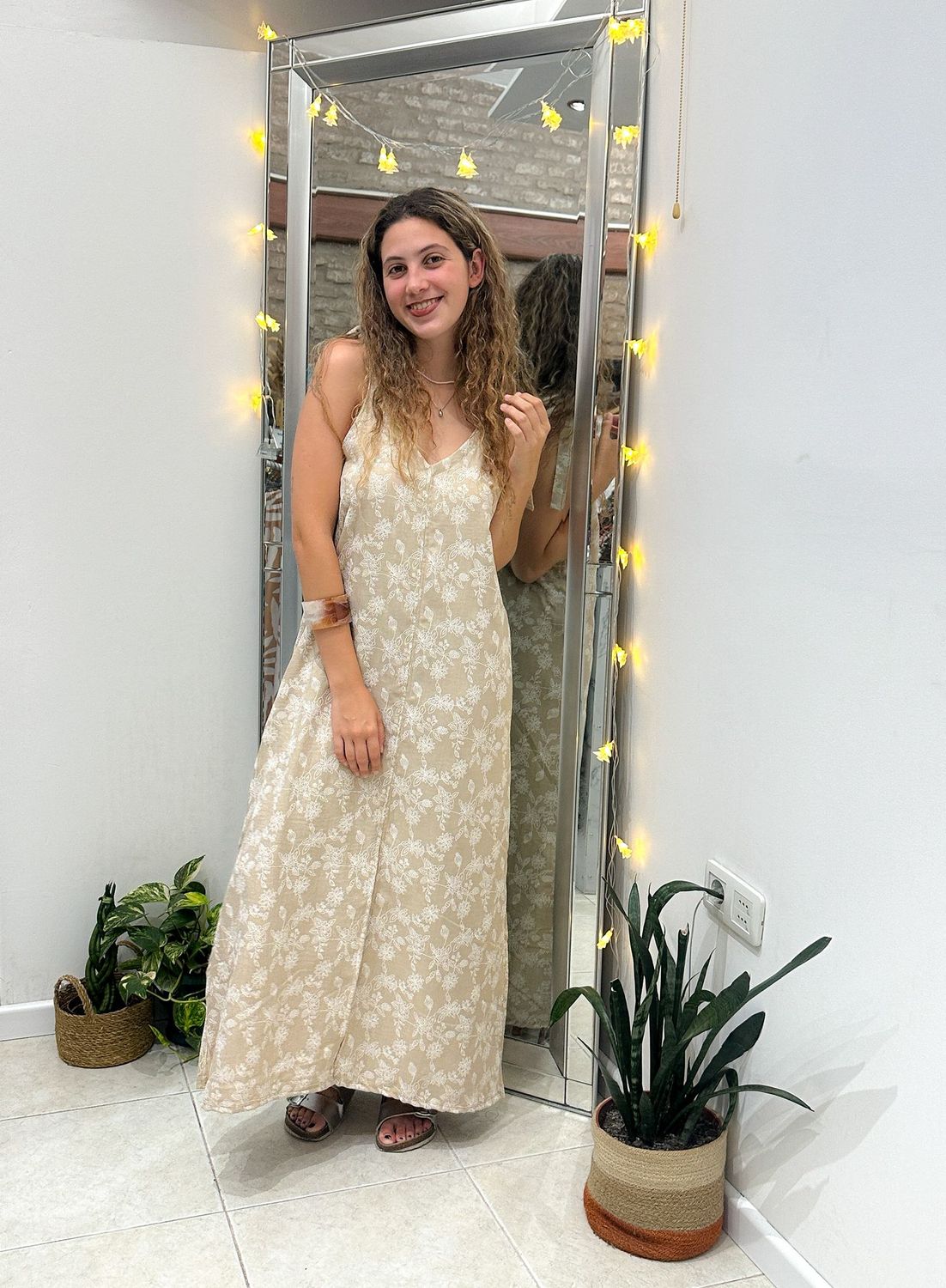 VESTIDO BORDADO TAJO