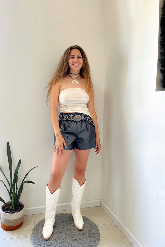 SHORT ENGOMADO