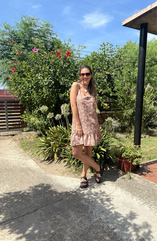 VESTIDO BORDADO CHOCO