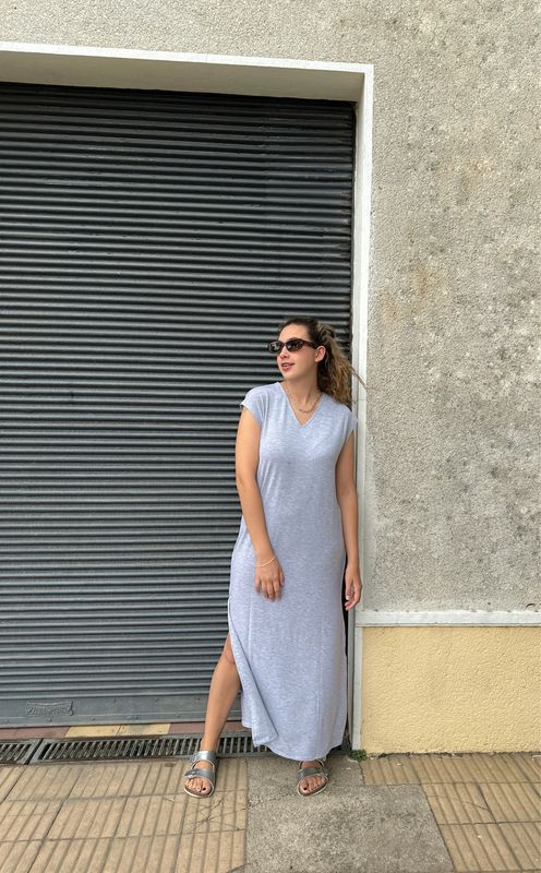 VESTIDO GRIS