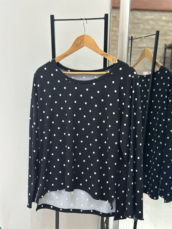 REMERA LUNARES CH