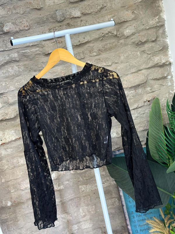 REMERA ENCAJE