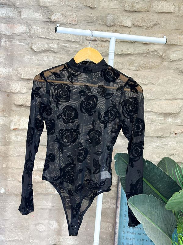 BODY ROSAS