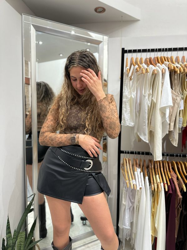 SHORT POLLERA