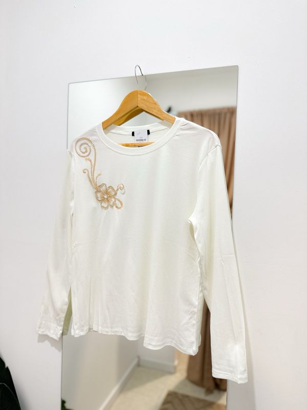 REMERA FLOR