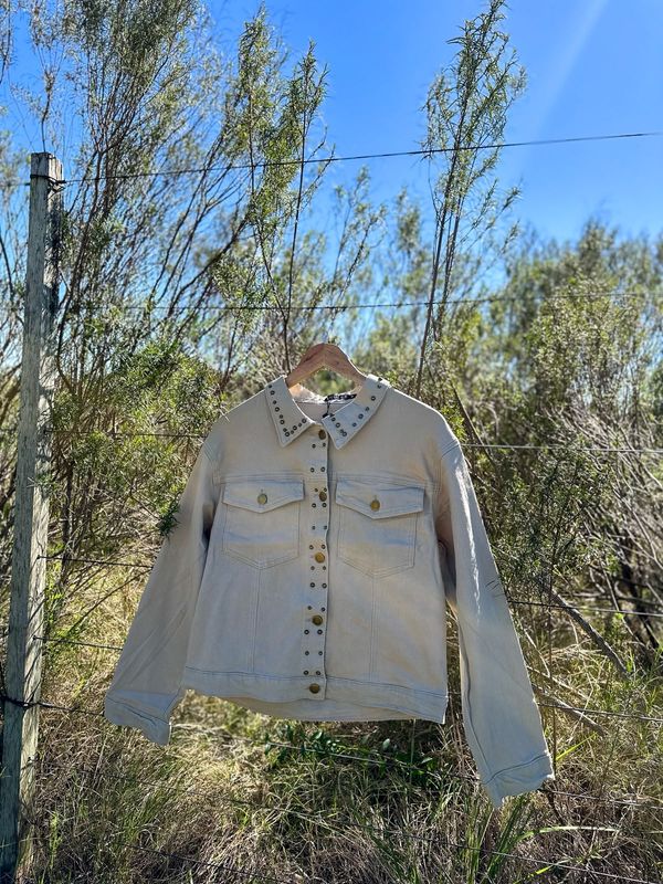 CHAQUETA TACHAS
