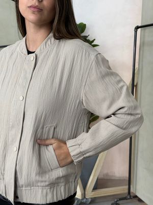 CHAQUETA BEIGE BOMBER