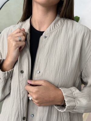 CHAQUETA BEIGE BOMBER