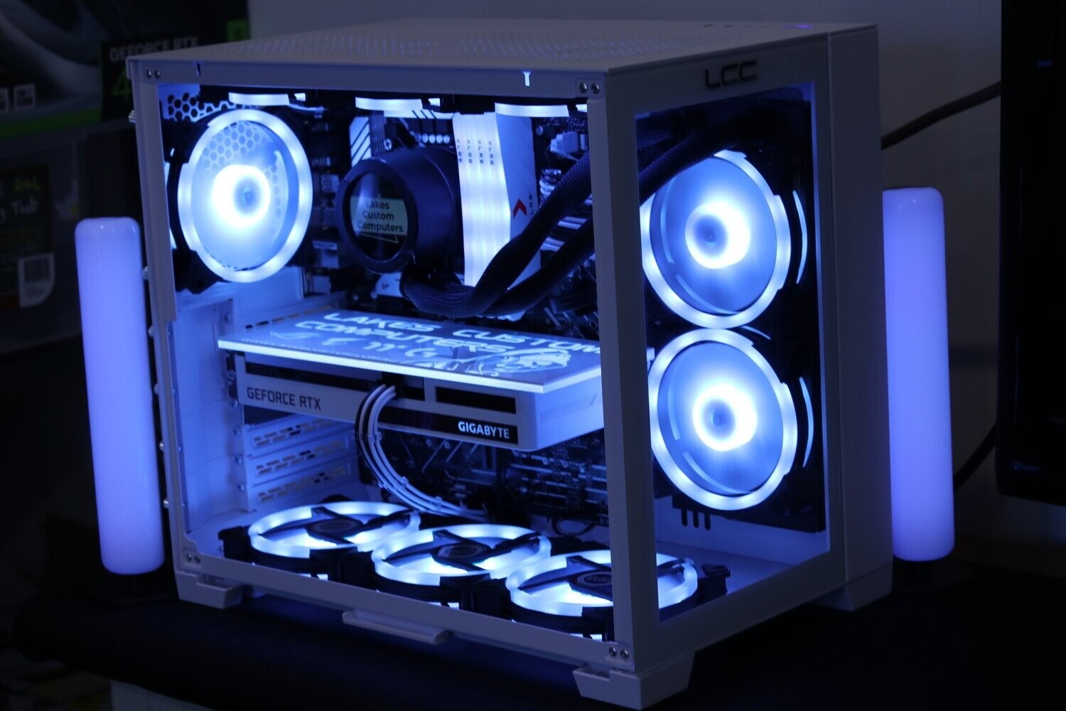 AMD Gaming Rig - Fully Customisable, Case: Lian Li O11 Dynamic (MINI) White ATX (+SFX PSU hence price)
